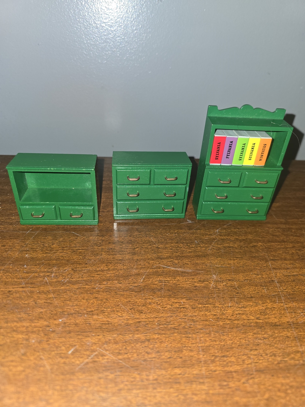 3 VTG Sylvanian Families Dressers
